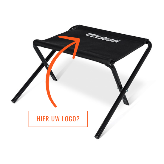 stoeltje_met_hierjelogo
